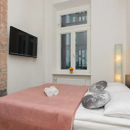 Western Side Of Vistula River Apartment Radna By Noclegi Renters Varsavia Esterno foto